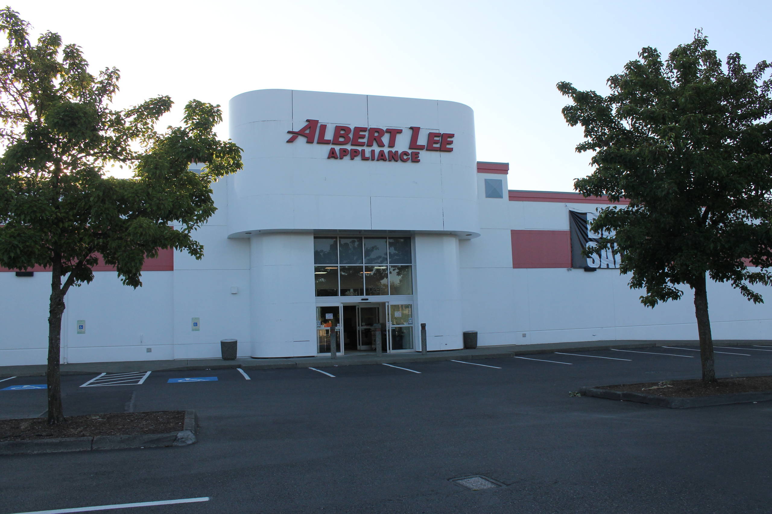 Albert Lee Appliance Warehouse Sale – My Ballard