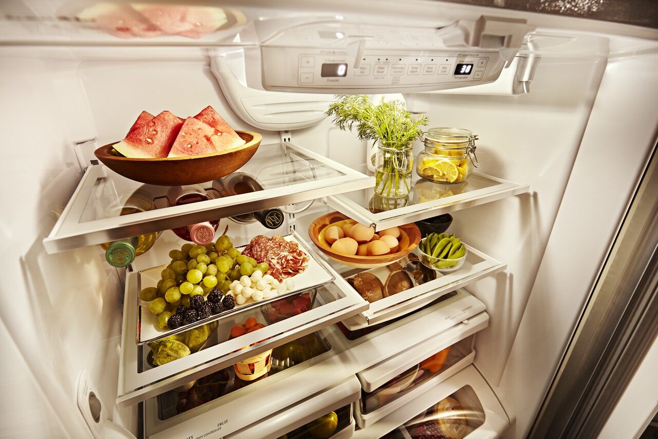A look at food stored inside of the KitchenAid KRFC300ESS refrigerator 