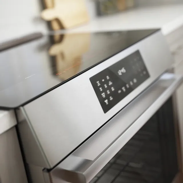 5 Best Gas & Electric Ranges Under $800 of 2024 - Reviewed
