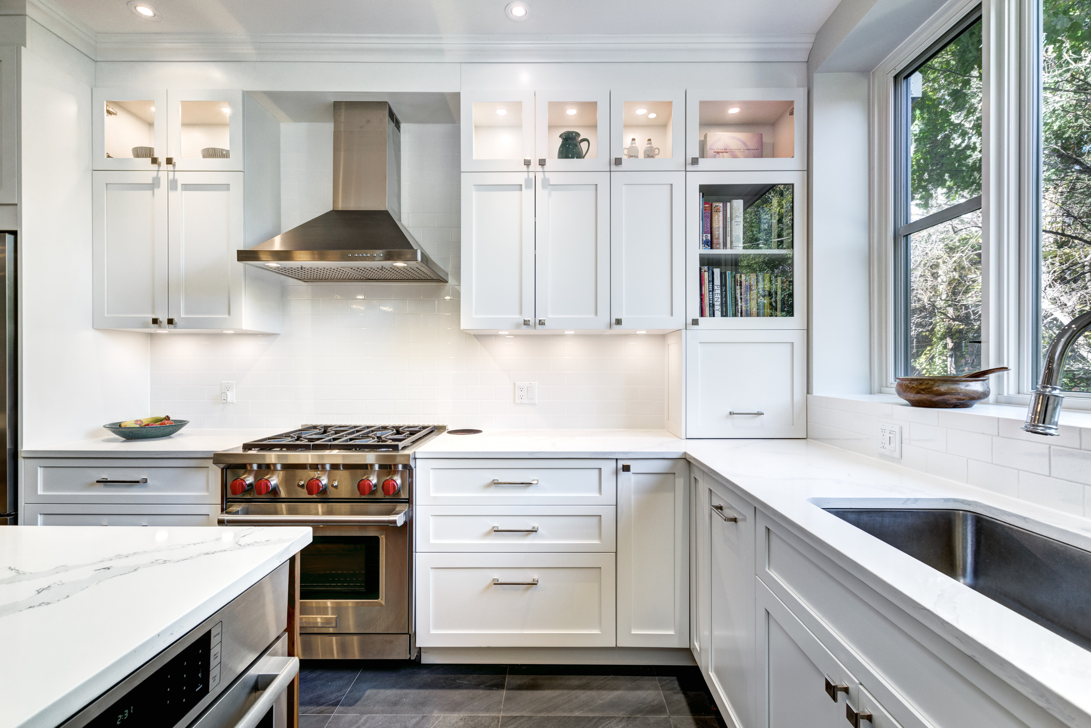 Tips on Refrigerator Placement in the Kitchen