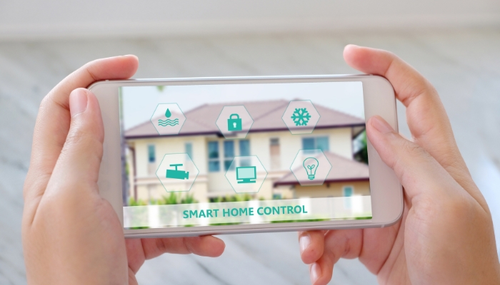Smart phone remote checking in on smart home
