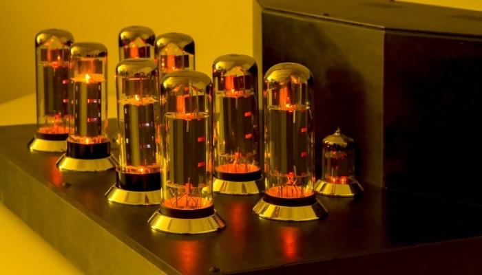 Vacuum tubes inside preamp
