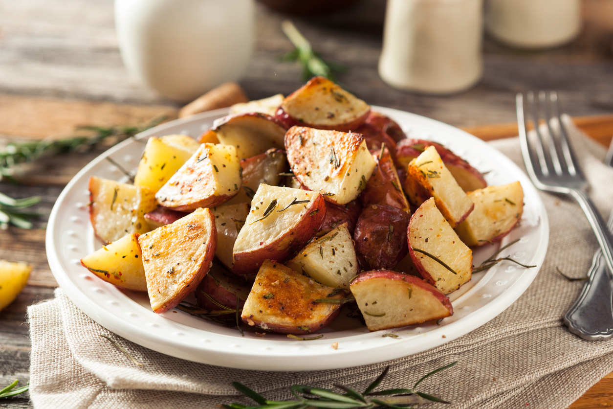 homemade roasted herb red potatoes with salt and pepper