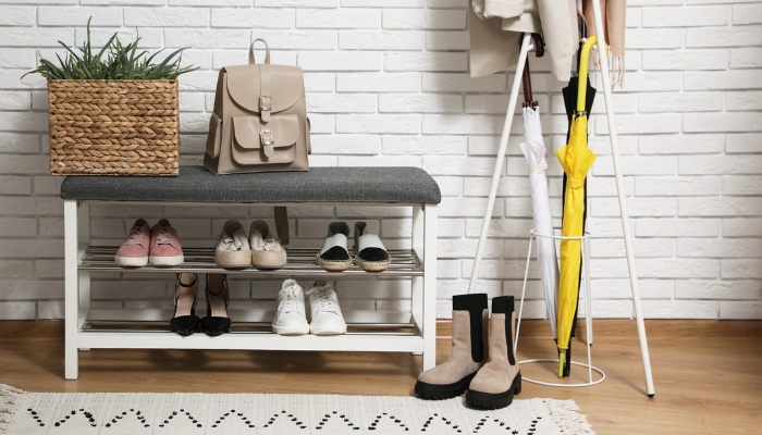 5 Unexpected Benefits of the Underrated Entryway Bench! | Appliance ...