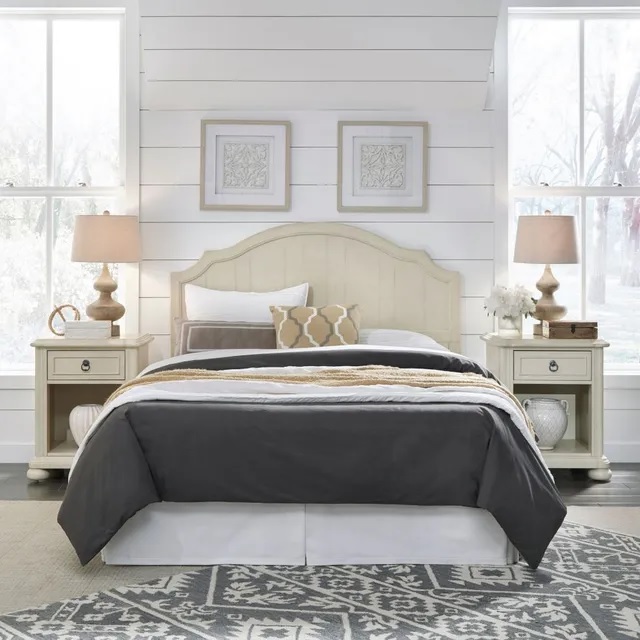 homestyles Chambre 3-Piece Antiqued White Queen Bedroom Set