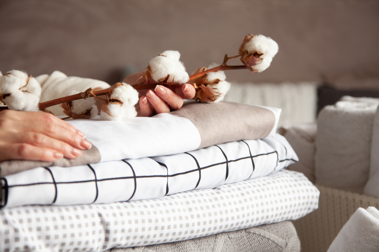 Winter Blankets: How to Choose the Best Blanket Material for Winter