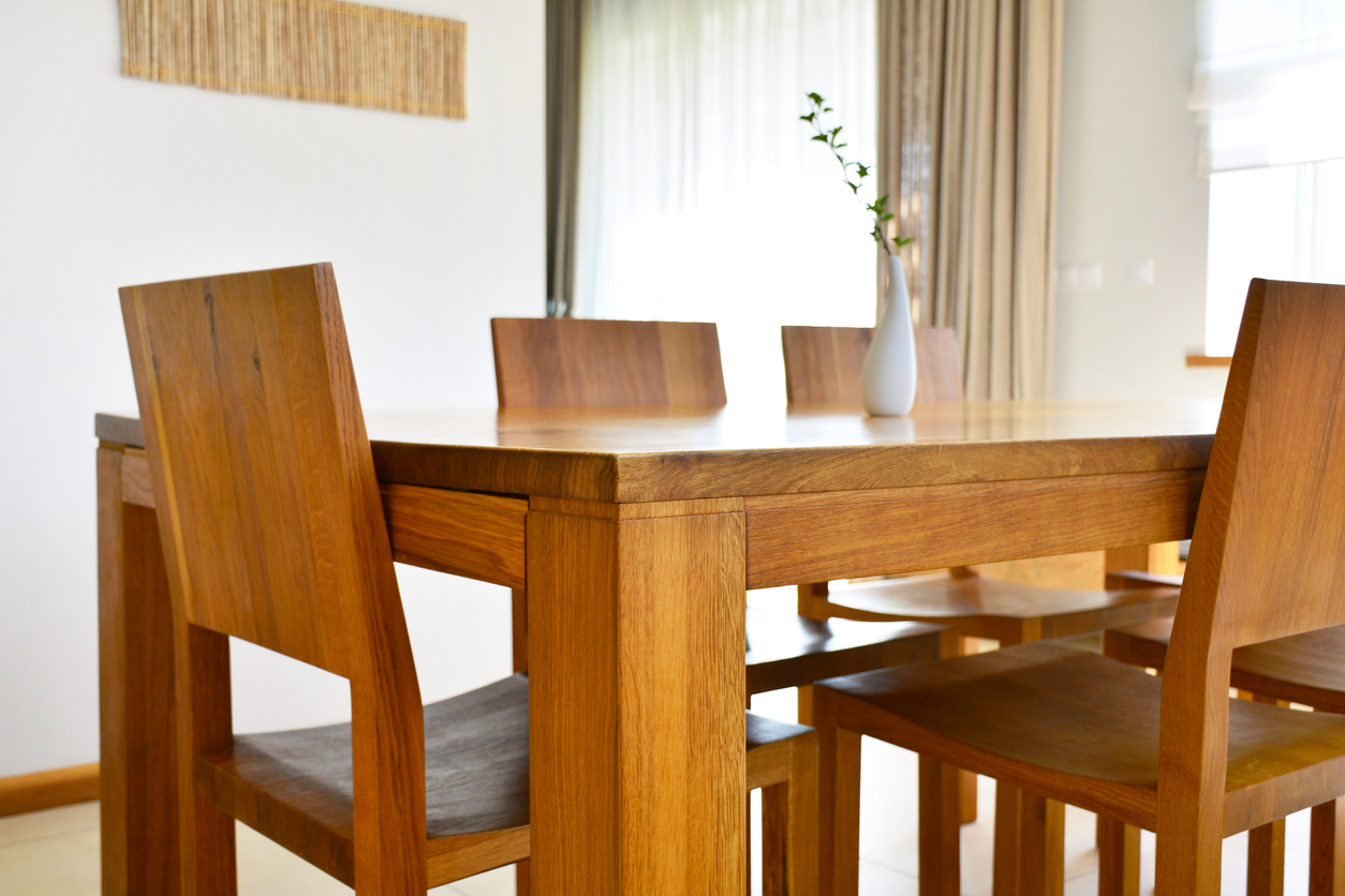 natural oak wood dining set in modern dining room