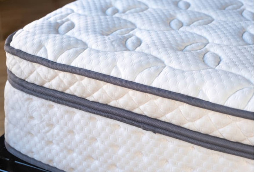 Plush Vs Firm Mattress: How To Choose | BlvdHome