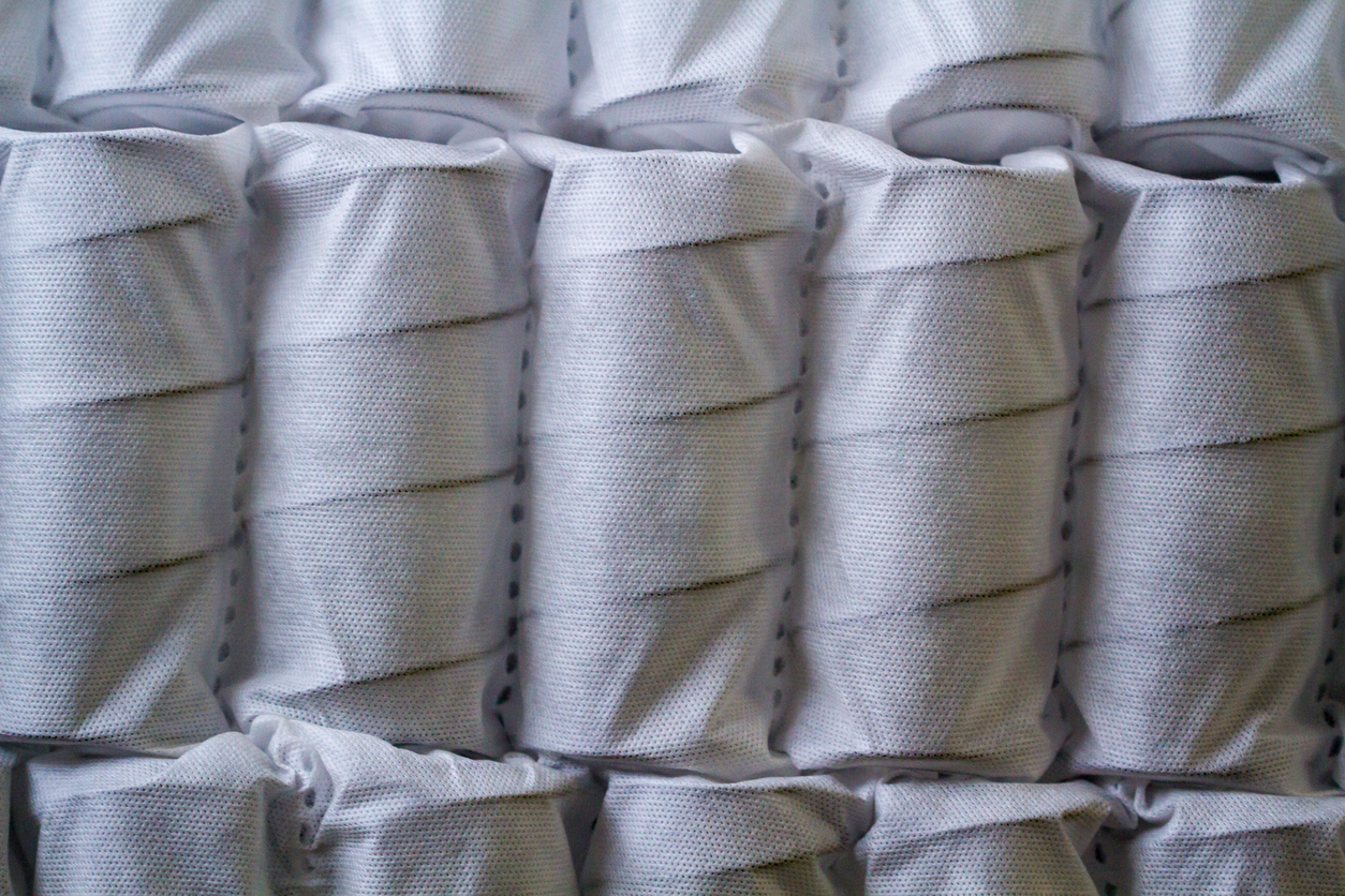 closeup of encased pocket mattress coils