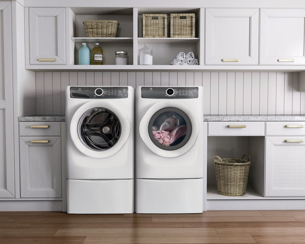 Electrolux EFLW427UIW front load washer with matching dryer