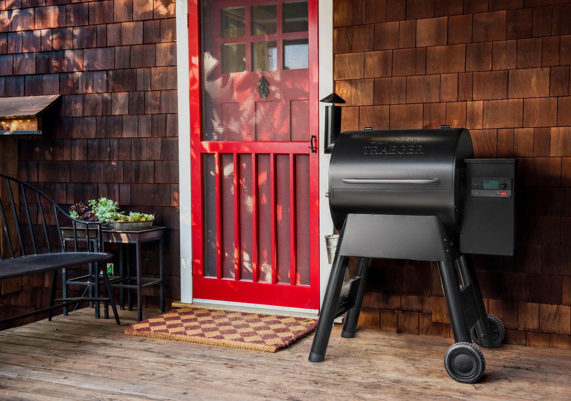 https://d12mivgeuoigbq.cloudfront.net/assets/blog/grand/grand-appliance-traeger-grills-1.jpg