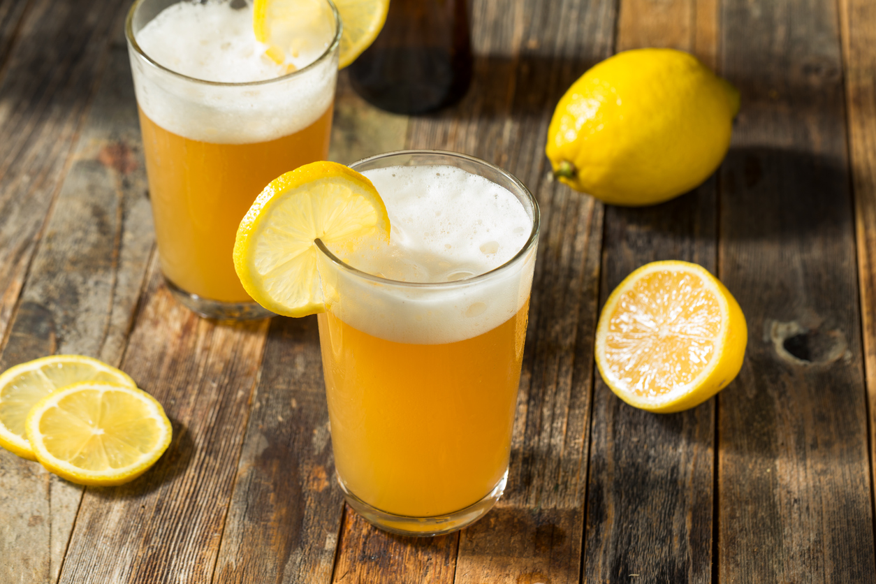 https://d12mivgeuoigbq.cloudfront.net/magento-media/beer-cocktails-lemon-shandy.jpg