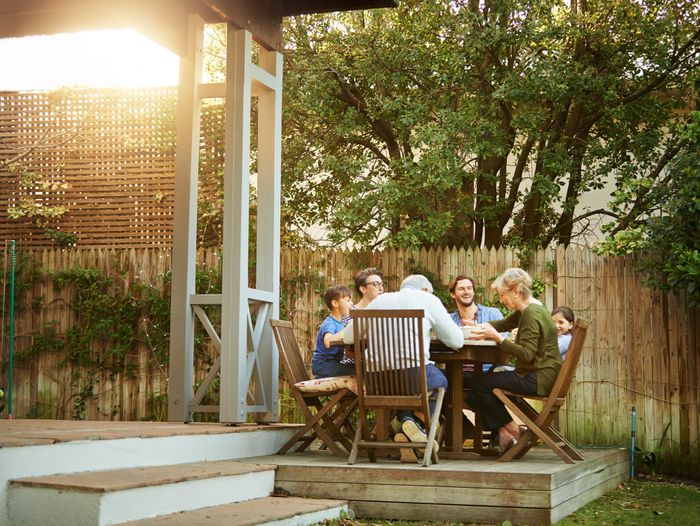 5 Tips for Choosing Outdoor Furniture