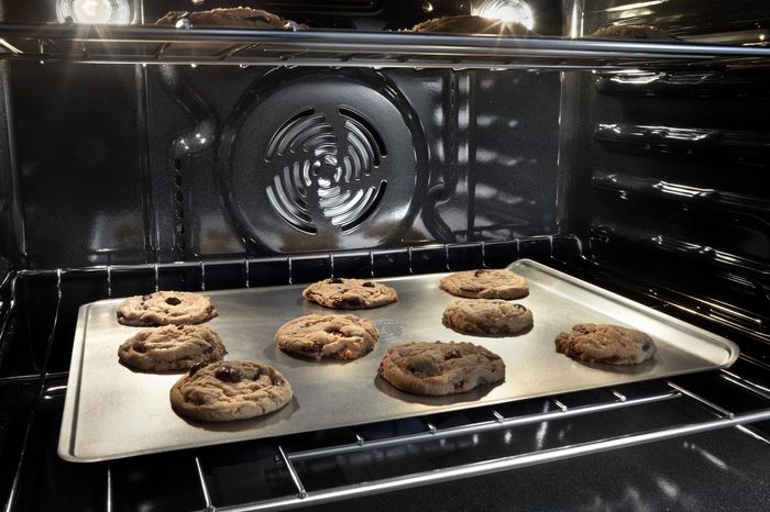 3 Reasons You Want a Maytag Convection Oven if You Love to Cook