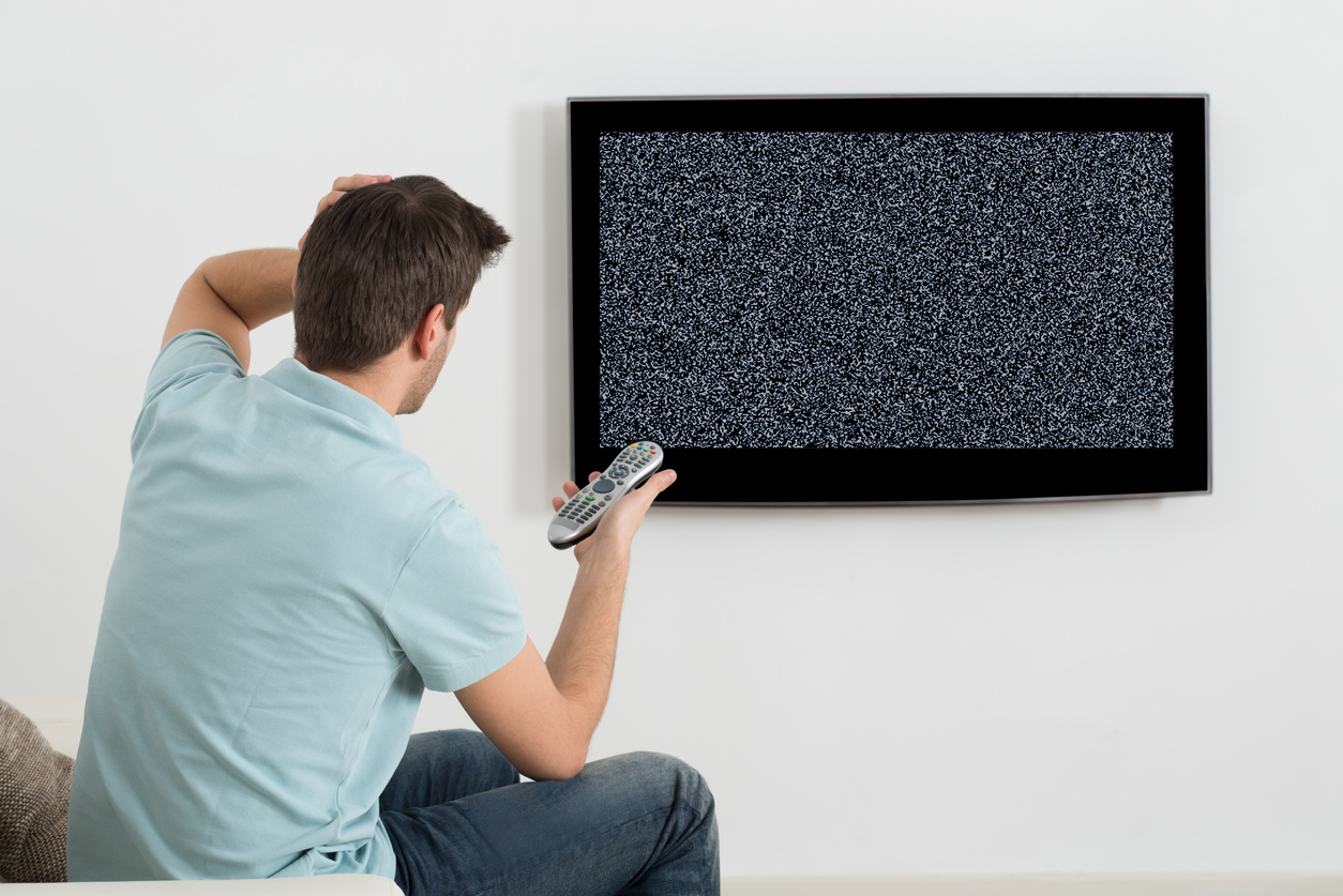 How to fix a flickering TV screen