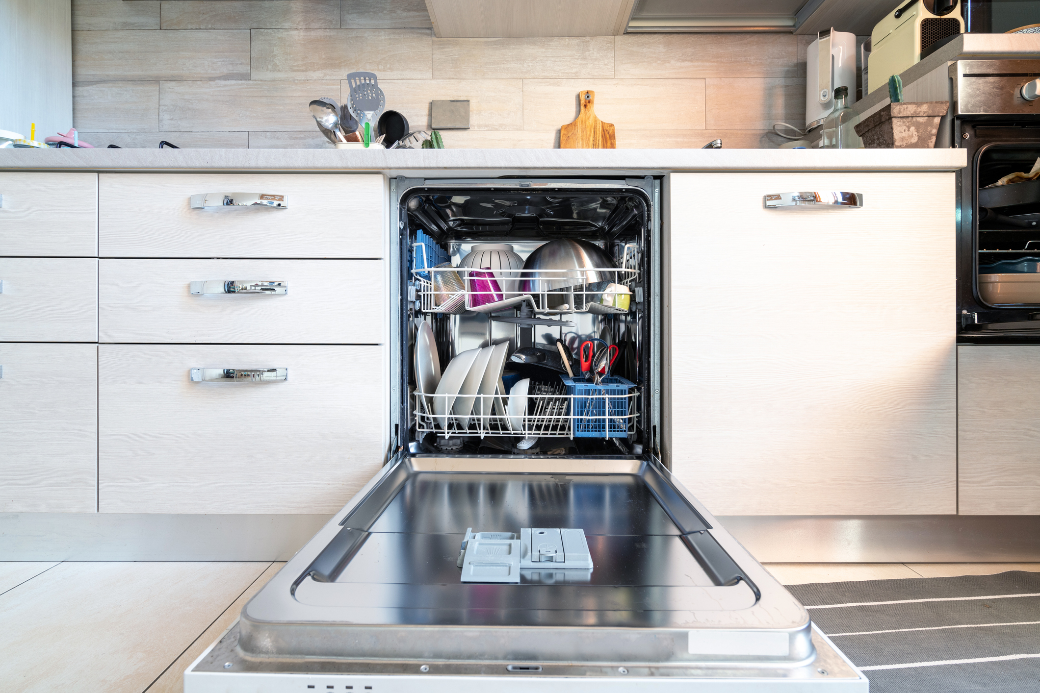 How to Clean and Disinfect a Kitchen