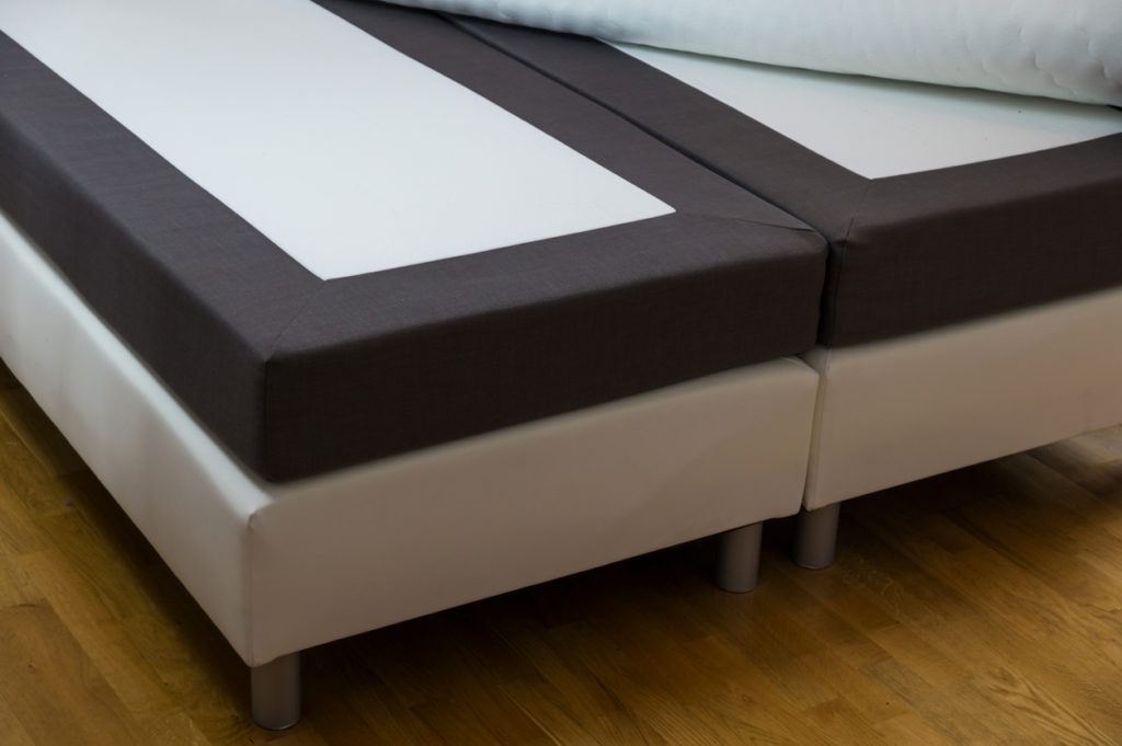 basic beautyrest full sized mattress and box spring