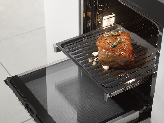 Miele Broiling and Roasting Insert-2