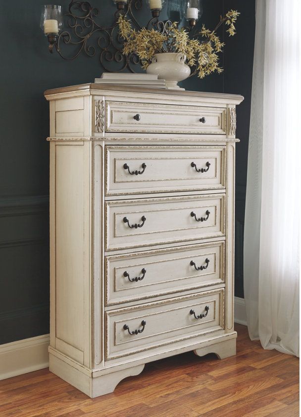 Signature Design by Ashley® Realyn Chest of Drawers-3