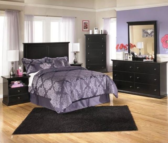 Signature Design by Ashley® Maribel 2-Piece Black Full Panel Bed Set 4