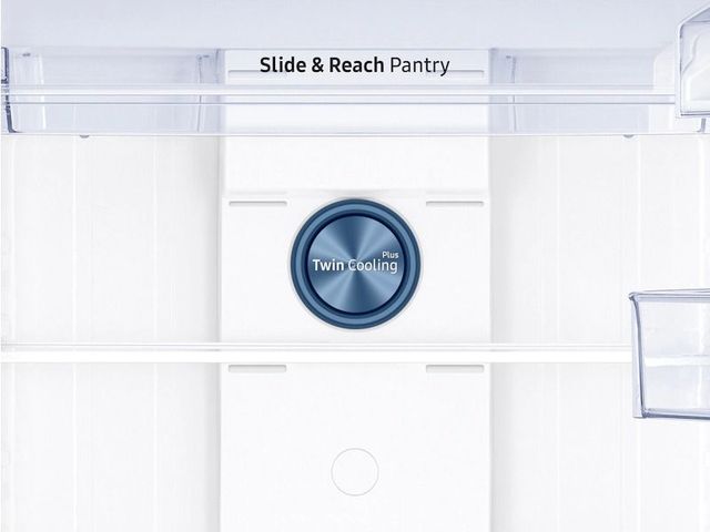Samsung 17.6 Cu. Ft. White Top Freezer Refrigerator 5
