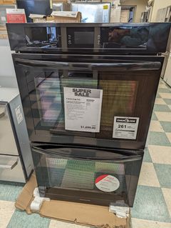 FRIGIDAIRE DOUBLE WALL OVEN