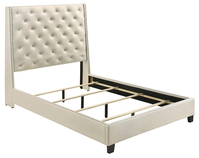 Crown Mark Chantilly Pearl White King Upholstered Panel Bed | Colder's ...