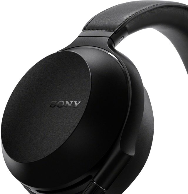 Sony® MDR-Z7M2 On Ear Headphones 8