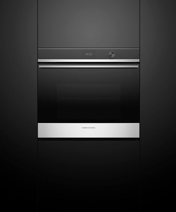 Fisher & Paykel Series 9 30" Stainless Steel Electric Built In Single Oven 16