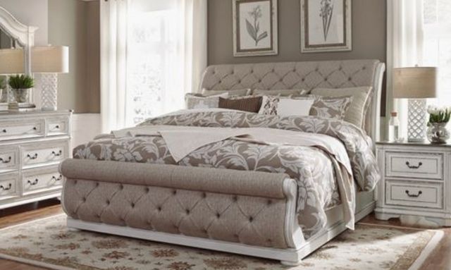 Liberty Magnolia Manor 4-Piece Antique White Queen Sleigh Bedroom Set