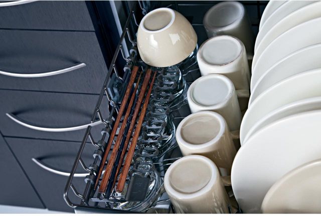 GE® 24" Built-In Dishwasher-Black Slate 11