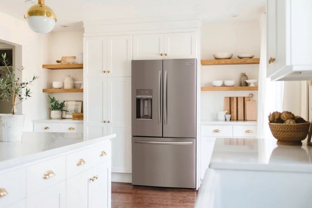 Frigidaire Gallery® 27.8 Cu. Ft. Smudge-Proof® Stainless Steel French Door Refrigerator 7