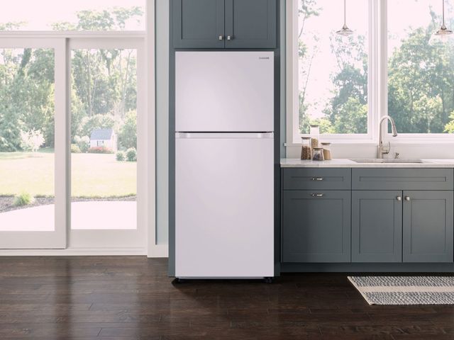 Samsung 21.1 Cu. Ft. Stainless Steel Top Freezer Refrigerator 17