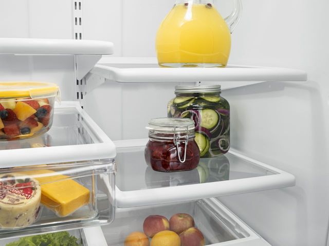 Réfrigérateur à congélateur inférieur de 33 po Whirlpool® de 22,1 pi³ - Acier inoxydable 17