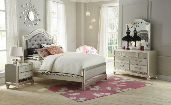 Samuel Lawrence Furniture Lil Diva Full 4 Piece Bedroom Set