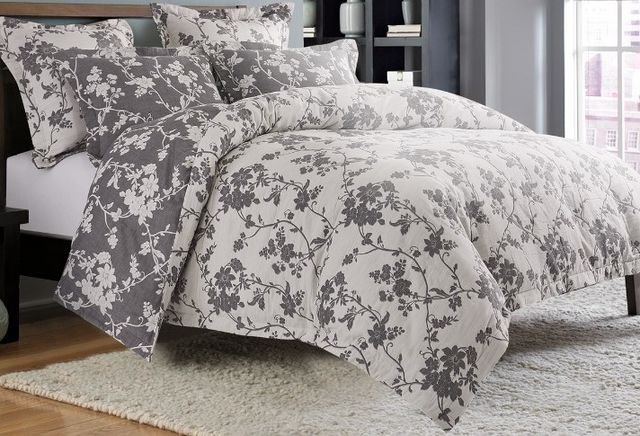 Michael Amini® Mika 6-Piece Dove/White King Duvet Set | Lacks Furniture ...