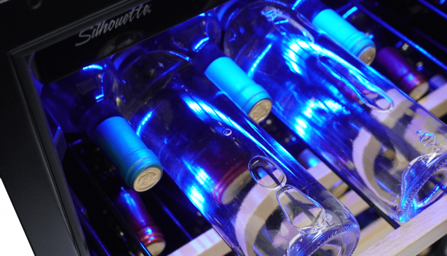 Refroidisseur à vin de 24 po Silhouette® Stilton de 51 bouteilles - Cadre en acier inoxydable 4