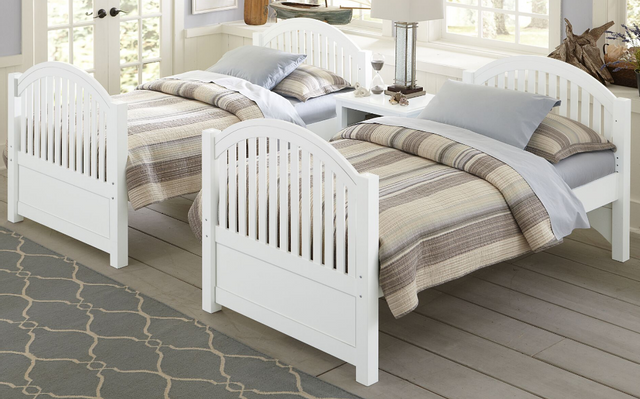 Hillsdale Furniture Adrian White Poster Youth Twin Bed-0