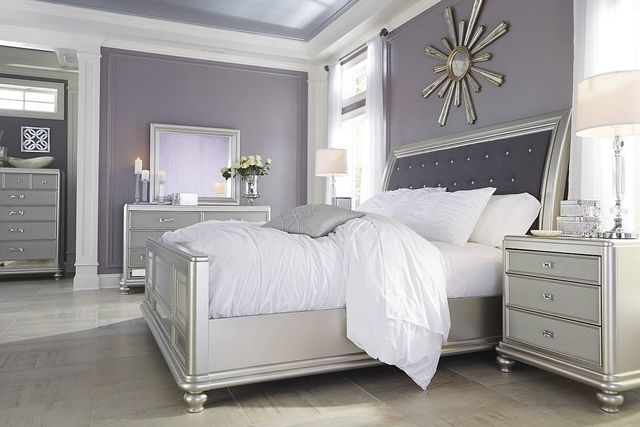 Signature Design by Ashley® Coralayne Silver King Upholstered Sleigh Bed 2