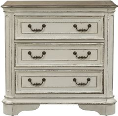 Liberty Furniture Magnolia Manor Three Drawer Bedside Chest With Charging Station