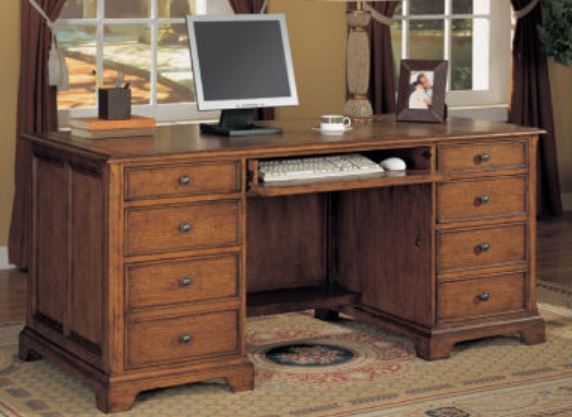 Wynwood Halton Hills Executive Desk 0