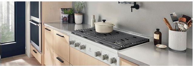Electrolux  36'' Stainless Steel Natural Gas Rangetop 3