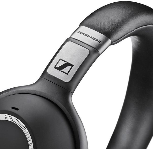 Sennheiser PXC 550 | Black Wireless Over-Ear Headphones 3