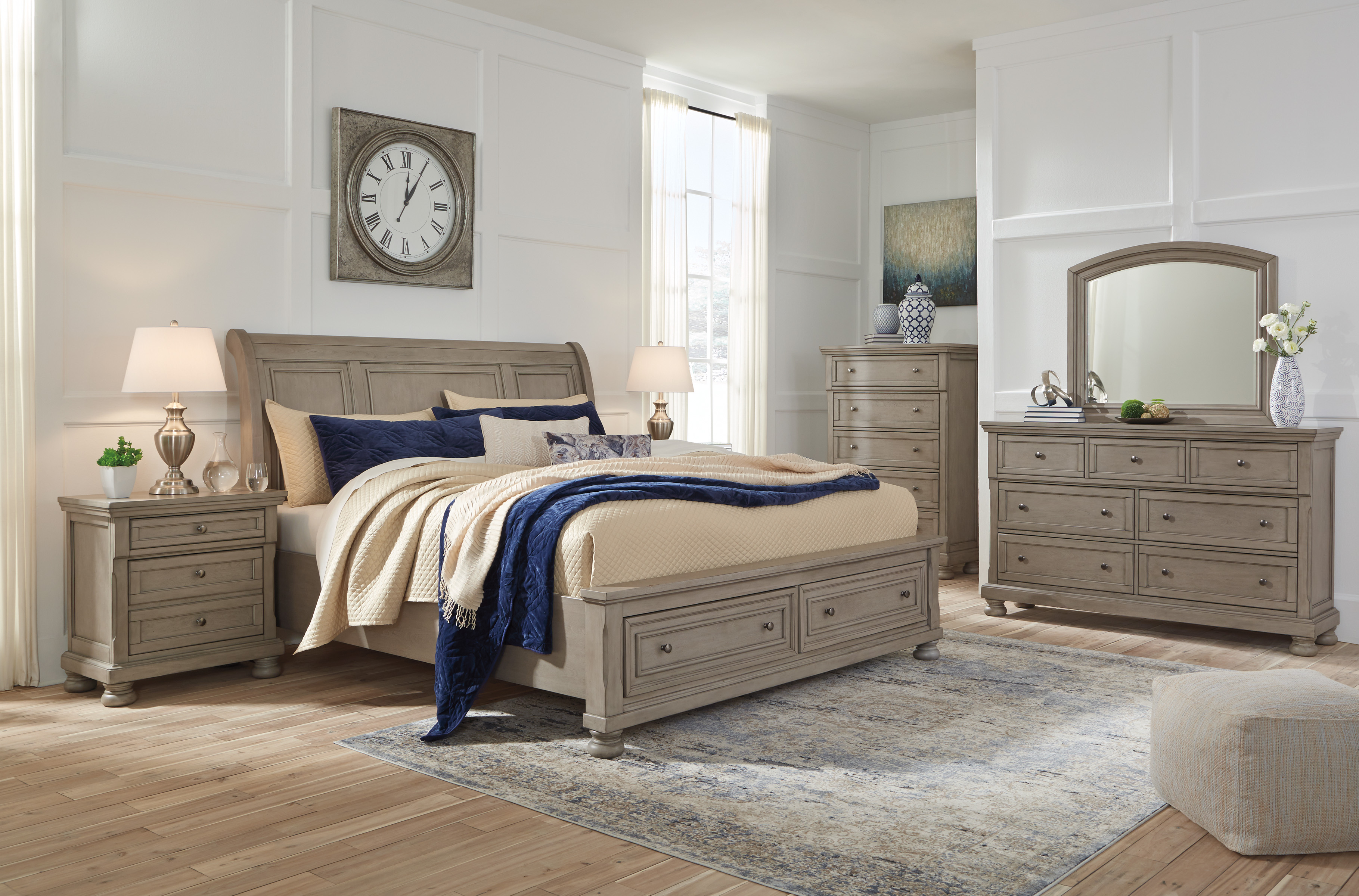 Signature Design by Ashley® Lettner 3pc Light Gray Queen Bedroom Set P69635930