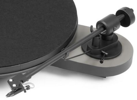 Pro-Ject Manual Turntable-Silver/Black 1