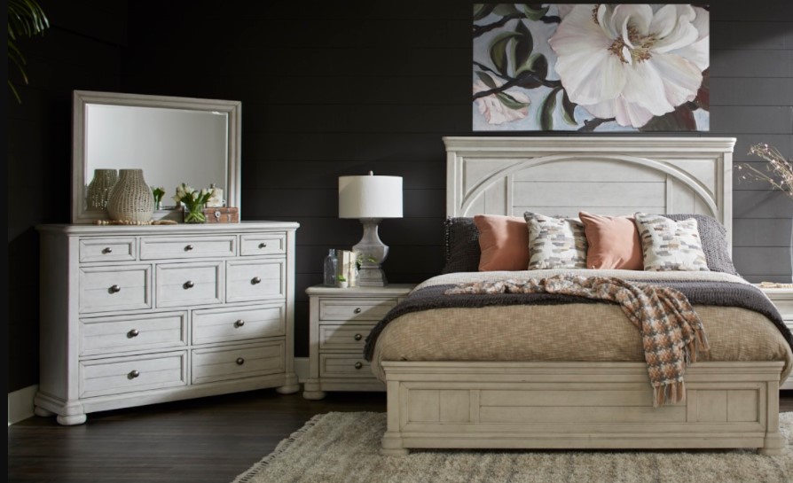 Klaussner® Nashville 4 Piece White Queen Bed Set