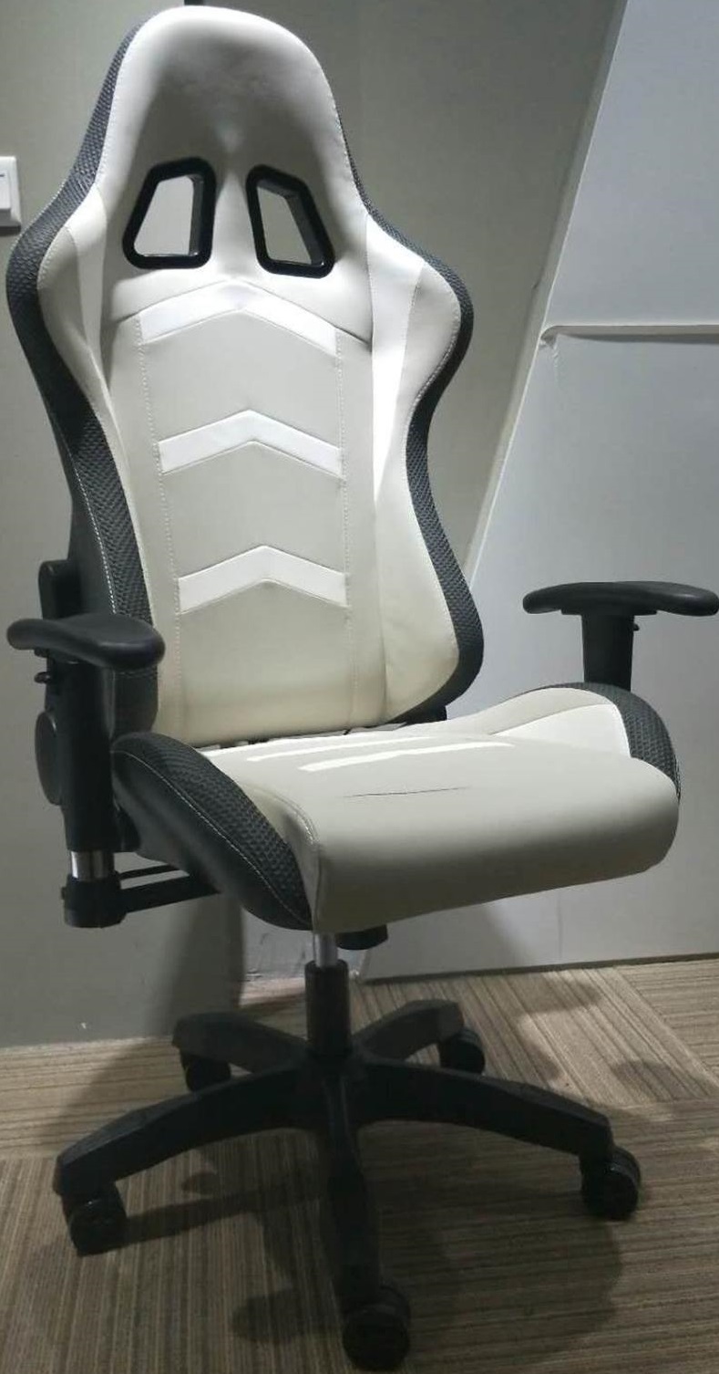 intimate wm heart gaming chair