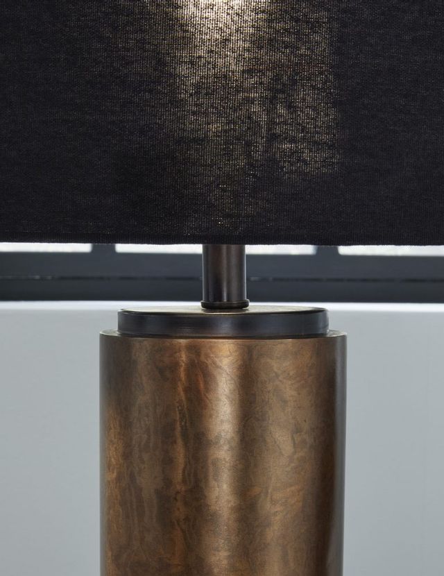 Signature Design by Ashley® Hildry Antique Brass Table Lamp 1