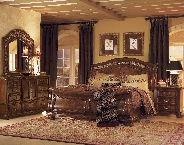 Wynwood Granada King Sleigh Bed