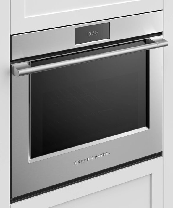 Fisher & Paykel Series 9 30" Stainless Steel Electric Built In Single Oven 2